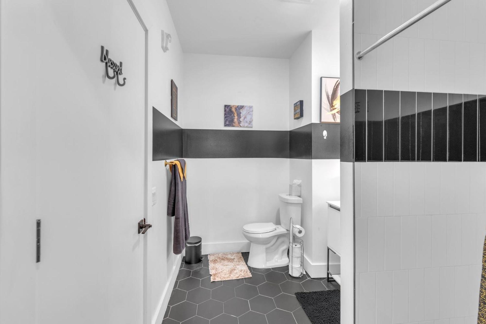Apartamento Royal Oasis Indoor Pool, Free Parking, Near Nyc Elizabeth Exterior foto