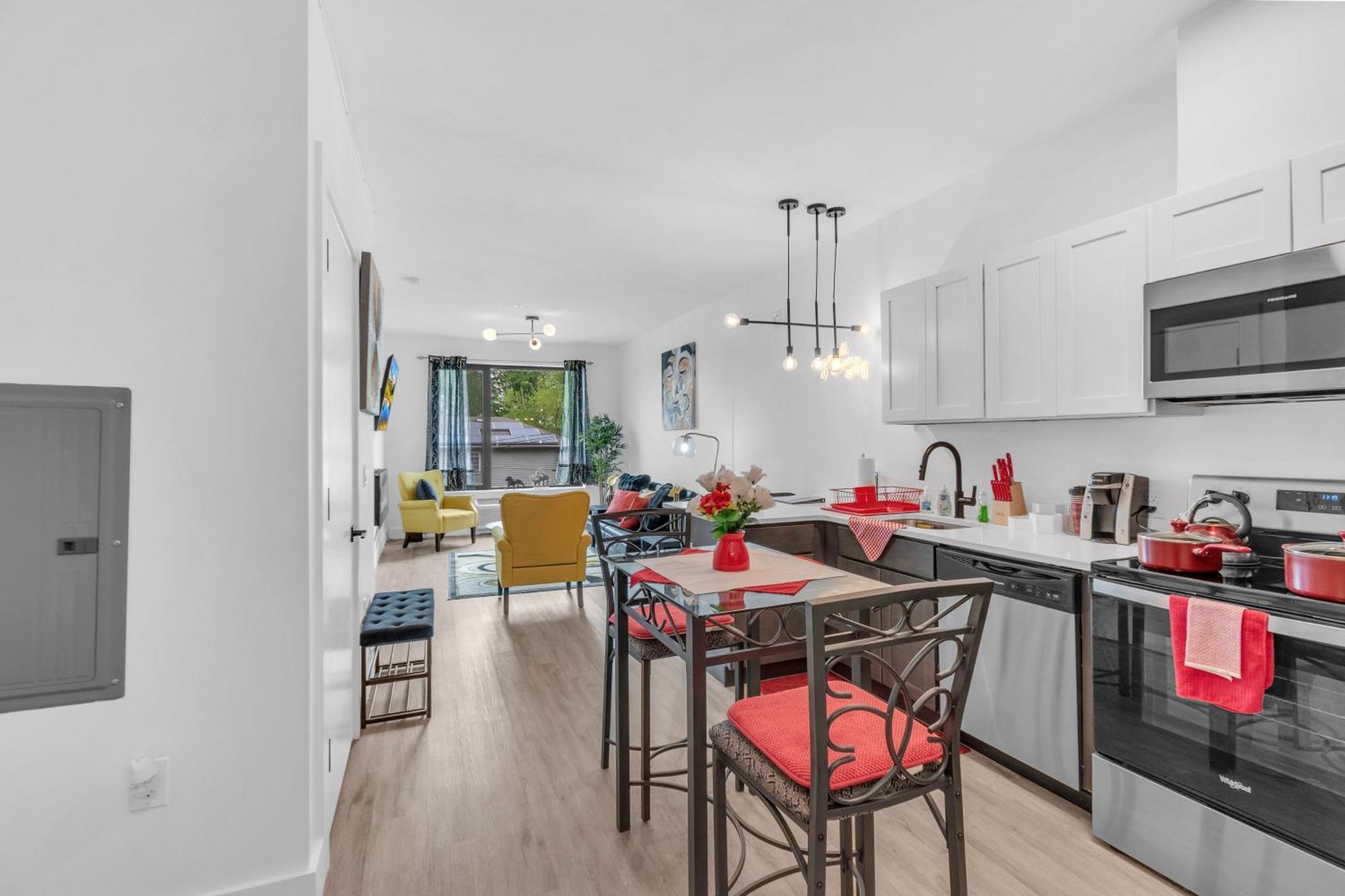 Apartamento Royal Oasis Indoor Pool, Free Parking, Near Nyc Elizabeth Exterior foto